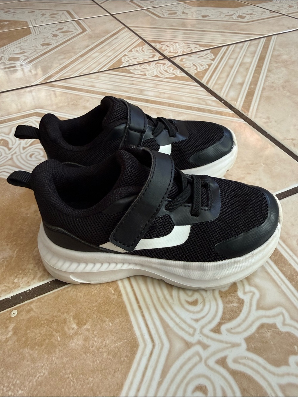 Kids Black and White Athletic Sneakers with Hook-and-Loop Strap